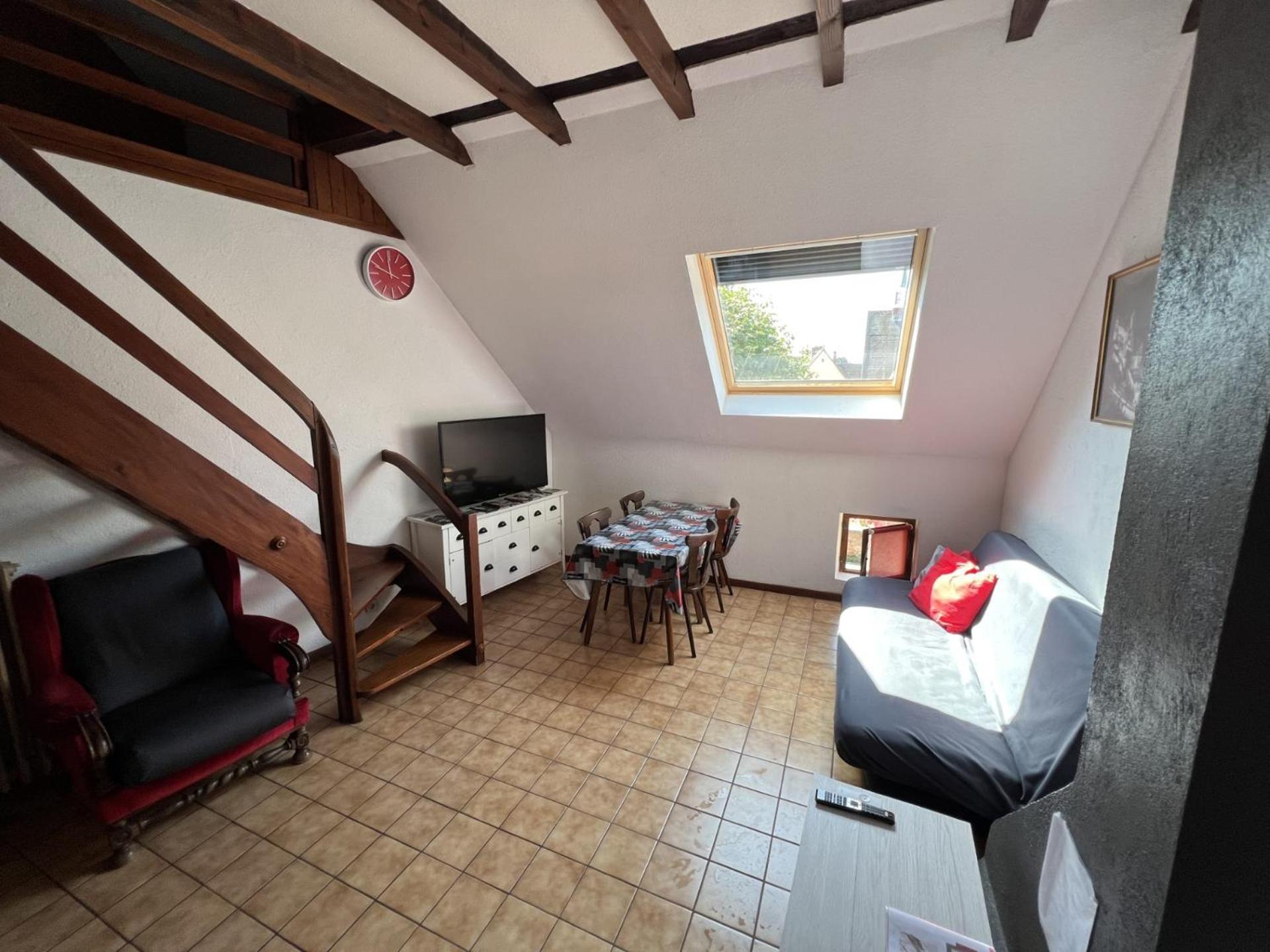 Gite Des 5 Cigognes Rouge Mittelwihr Exteriör bild